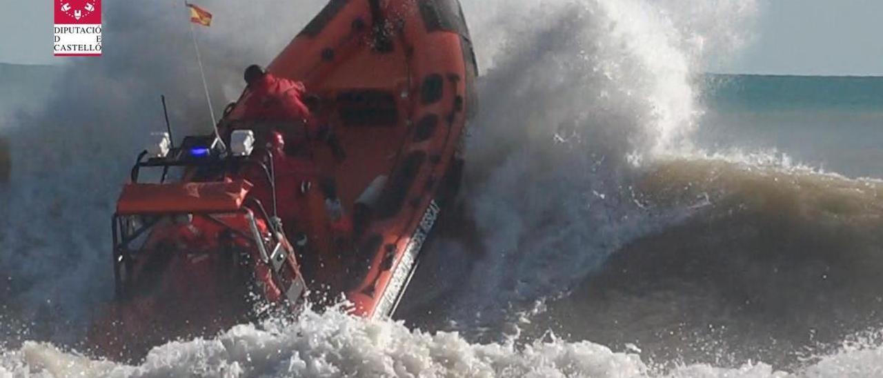 Operativo de rescate marino en Burriana