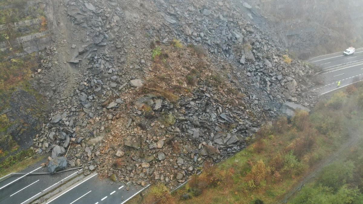 VIDEO: "Hay que salir corriendo": el grito de los testigos del argayo que cortó esta mañana la autopista del Huerna