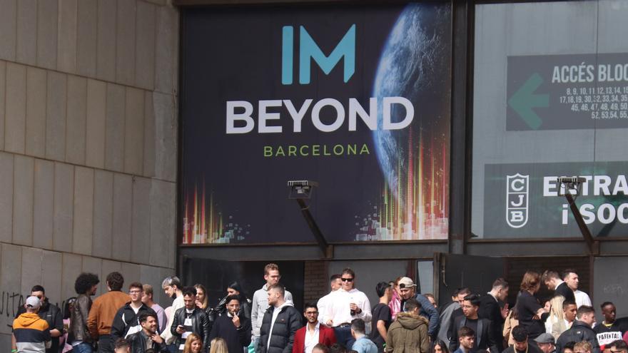 Ambiente en la convención de las criptomonedas de Badalona