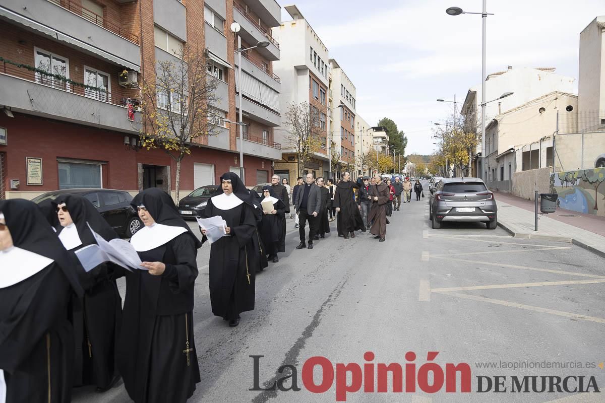 Así ha sido el traslado del cuatro y la reliquia de Santa Teresa de Jornet desde el Asilo hasta la Parroquia de la Concepción en Caravaca