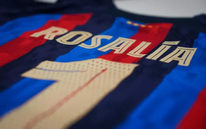 Así es la camiseta del Barça Motomami de Rosalía