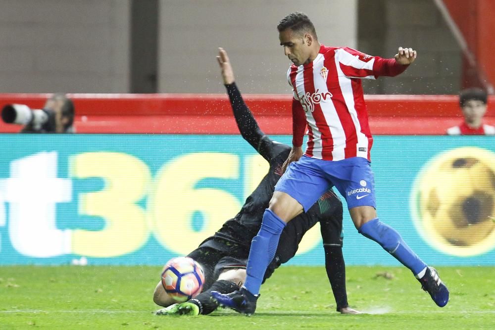 El partido entre el Sporting y el Granada, en imágenes
