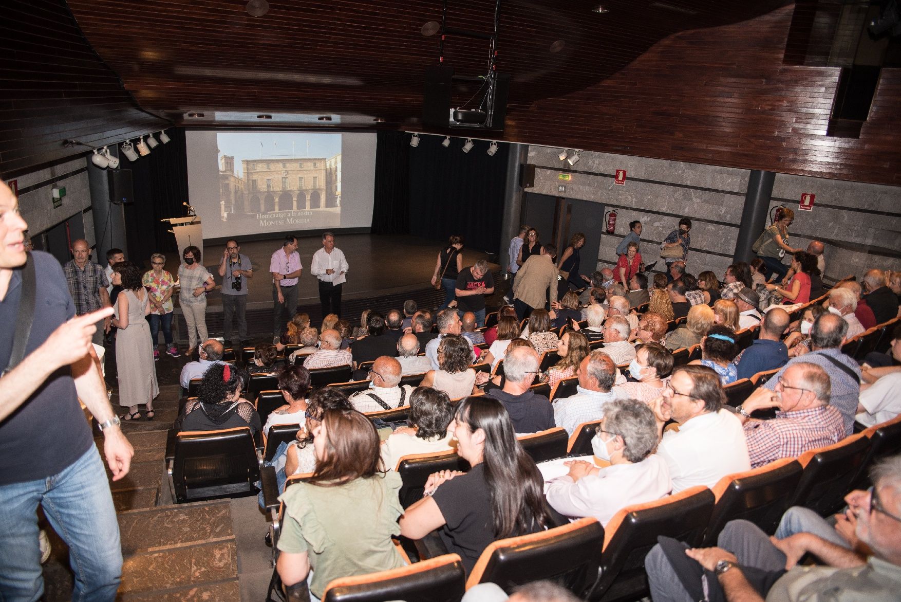 Ple en l'acte d'homenatge a Montserrat Morera, traspassada l’octubre passat