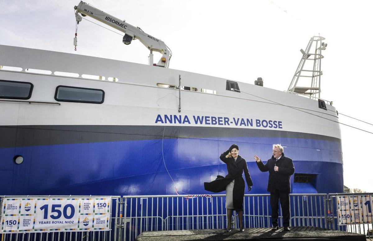 La reina de Países Bajos bautiza un barco del grupo asturiano Armón