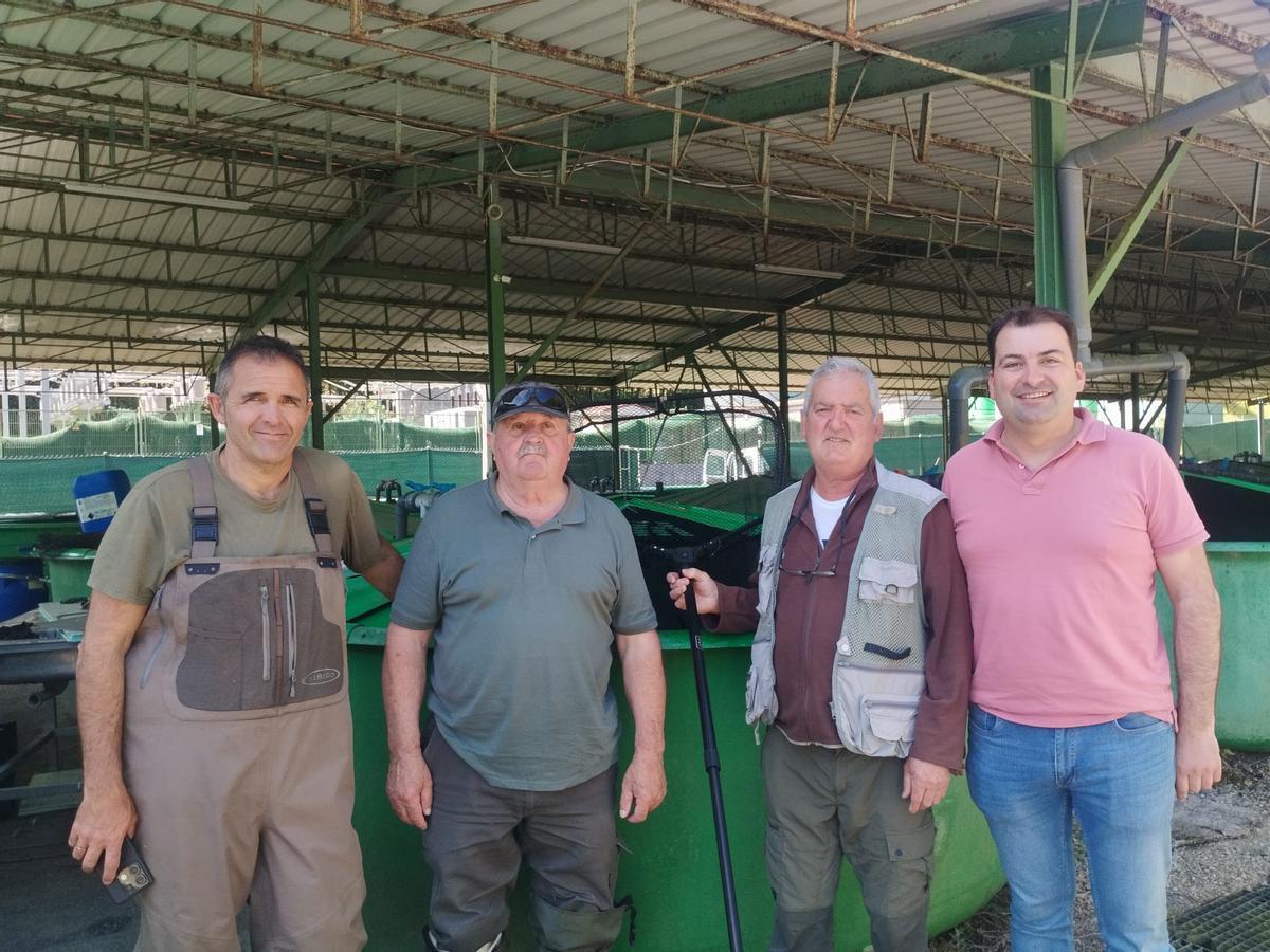 La extracción y traslado en vivo del campanu del Narcea, en imágenes
