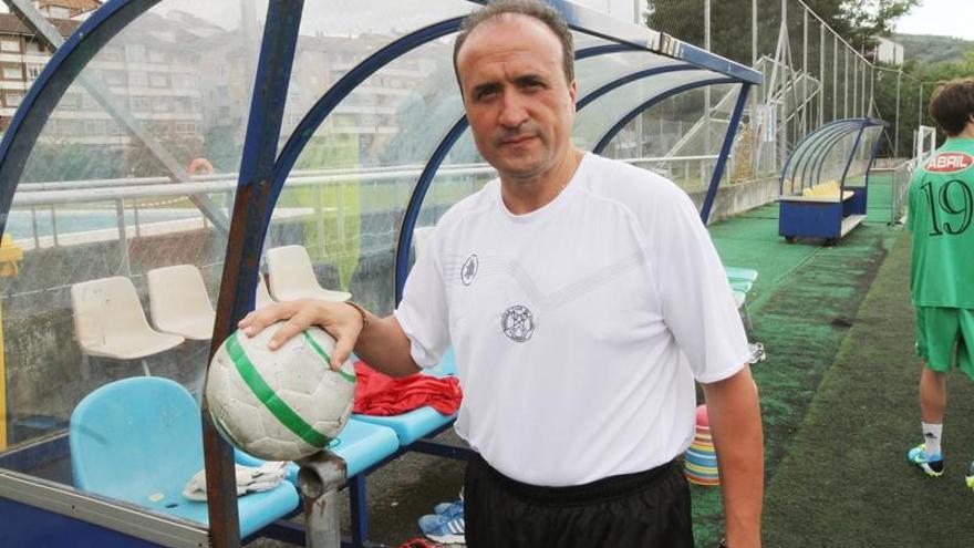 Carlos Figueiredo, Figo, entrenador del Pabellón B.