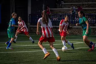 Las niñas gitanas lideran el fútbol femenino en La Mina: “Tienen la oportunidad que no tuvimos nosotras”