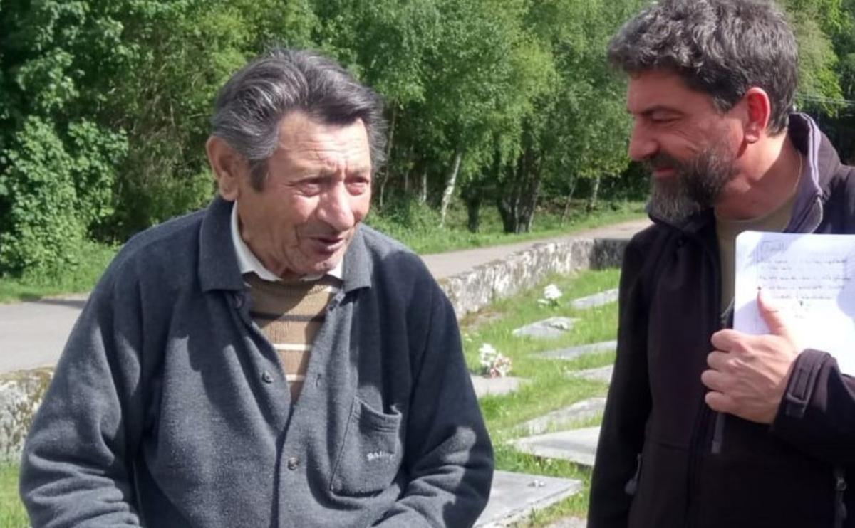 En Xirarga, parolando con Aurelio Ramos, Mestre da Memoria 2021. |