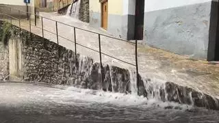 Fuertes lluvias y granizo en el interior de Castellón
