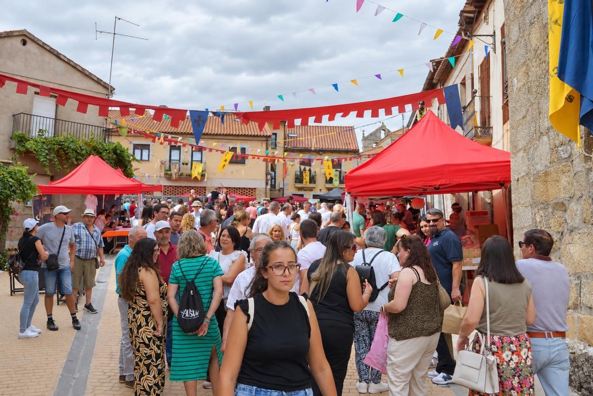 La Raya se rindió al Alcañices más antiguo con el exitoso mercado medieval de San Mateo