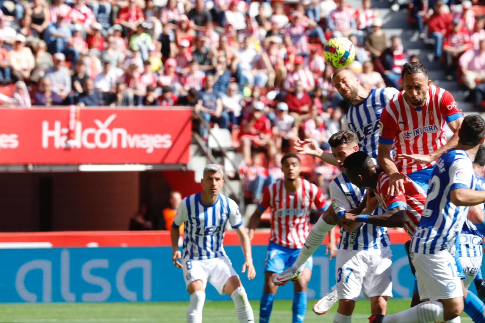 Así fue el encuentro entre el Sporting y el Alavés