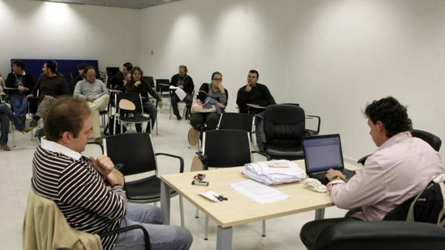 Los trabajadores de SFM se reunieron ayer en la estación intermodal.