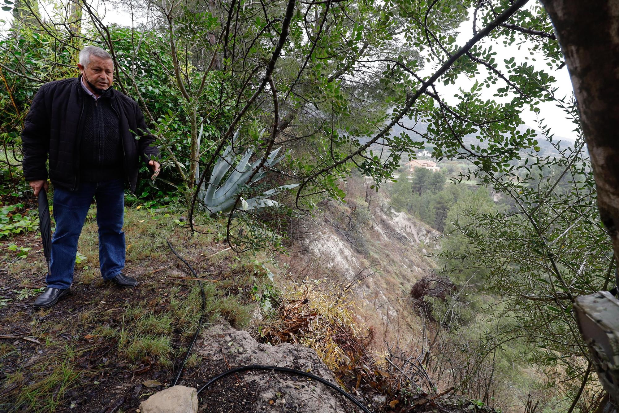 Las lluvias agravan el riesgo de derrumbes en el barranco de Benillup