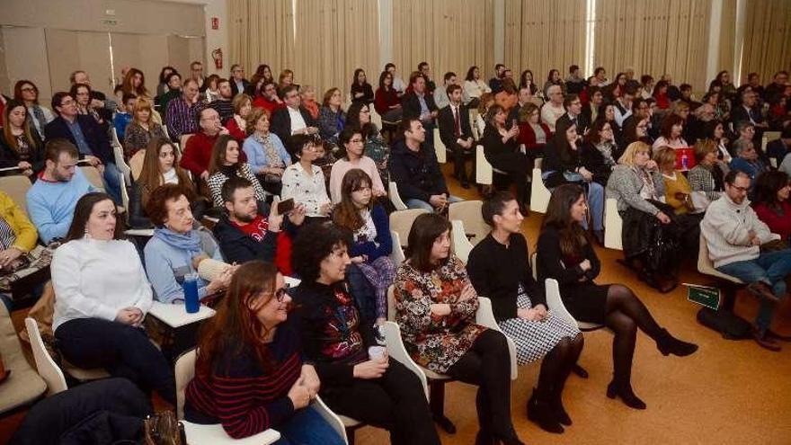 Asistentes al acto de graduación. // R.V.