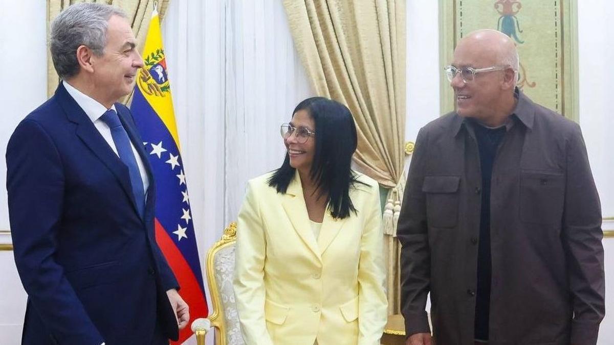 José Luis Rodríguez Zapatero, Delcy Rodríguez, presidenta interina de Venezuela y Jorge Rodríguez, presidente de la Asamblea Nacional en Caracas