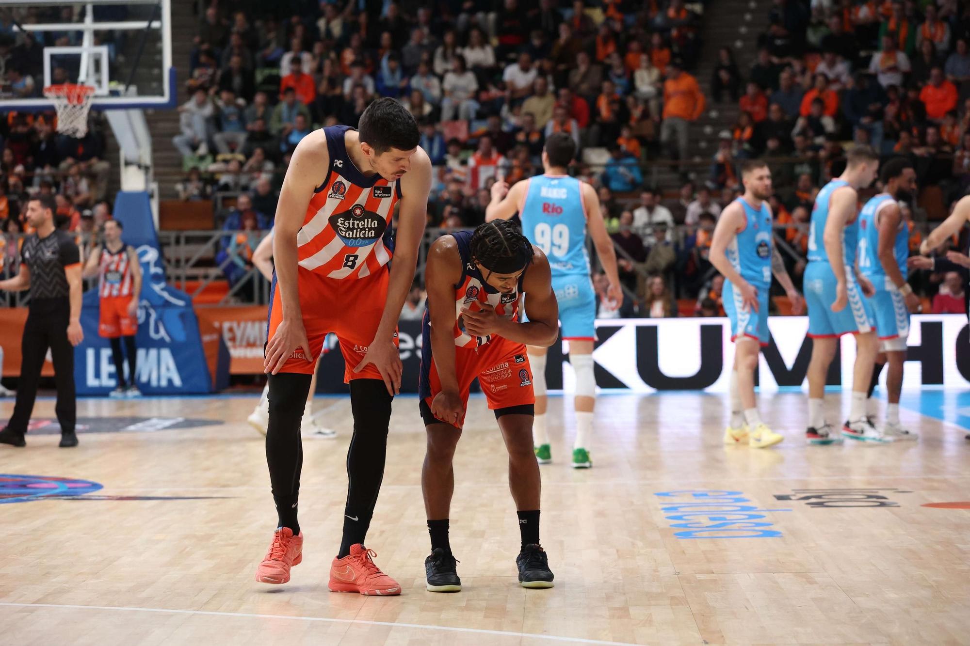 El Coliseum de A Coruña vivió su primer derbi de baloncesto