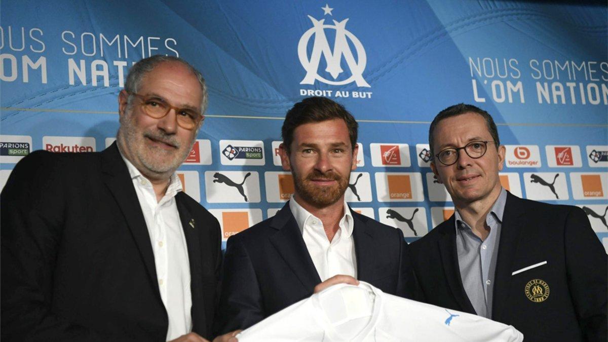 Andoni Zubizarreta, André Villas-Boas y Jacques-Henry Eyraud el día de la presentación del segundo como técnico del OM