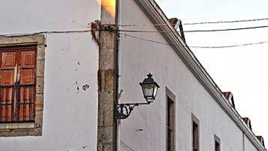 Edificio que alberga el conservatorio de Betanzos.