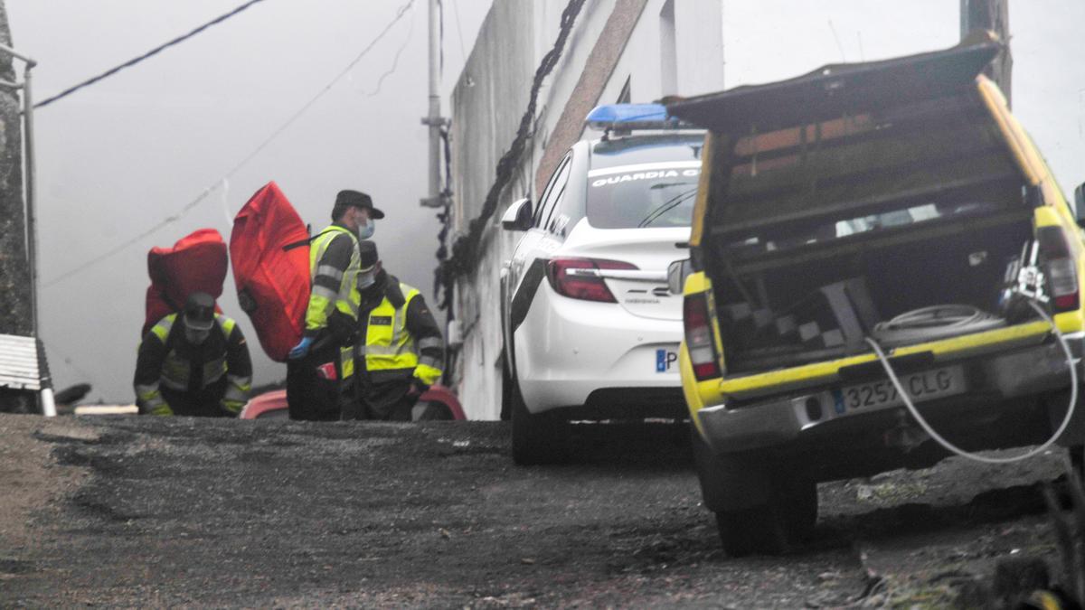 Rescate de los cuerpos de los fallecidos en el accidente de tráfico de Gran Canaria