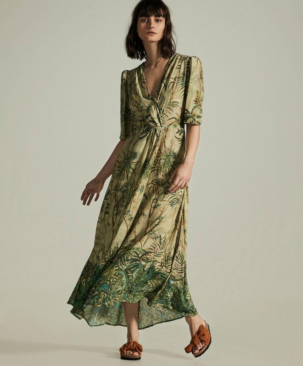 Vestido estampado de Oysho (Precio: 49,99 euros)