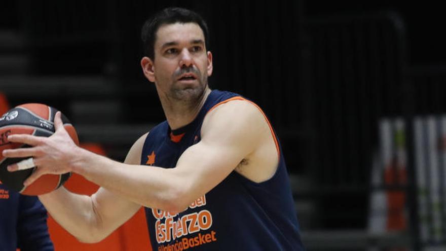 Rafa Martínez, en el entrenamiento del miércoles en La Fonteta