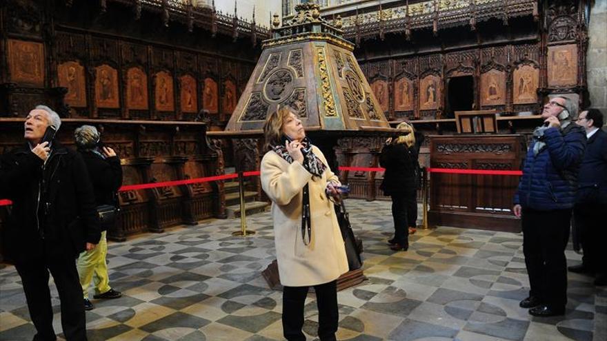 La catedral abre a los visitantes la renovada sillería del coro, de 1565