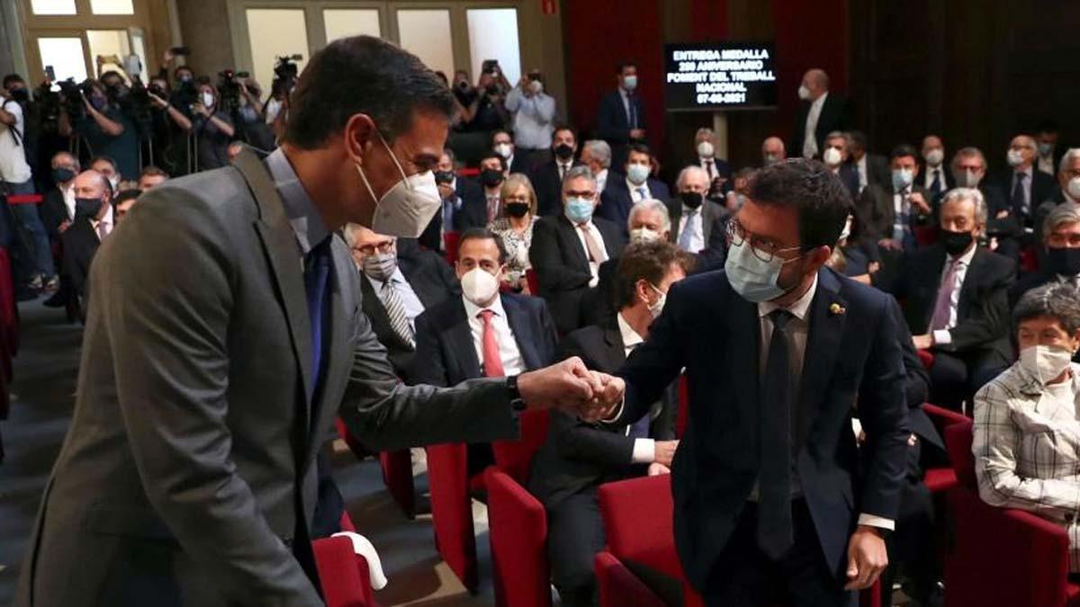 Pedro Sánchez y Pere Aragonès, en un acto