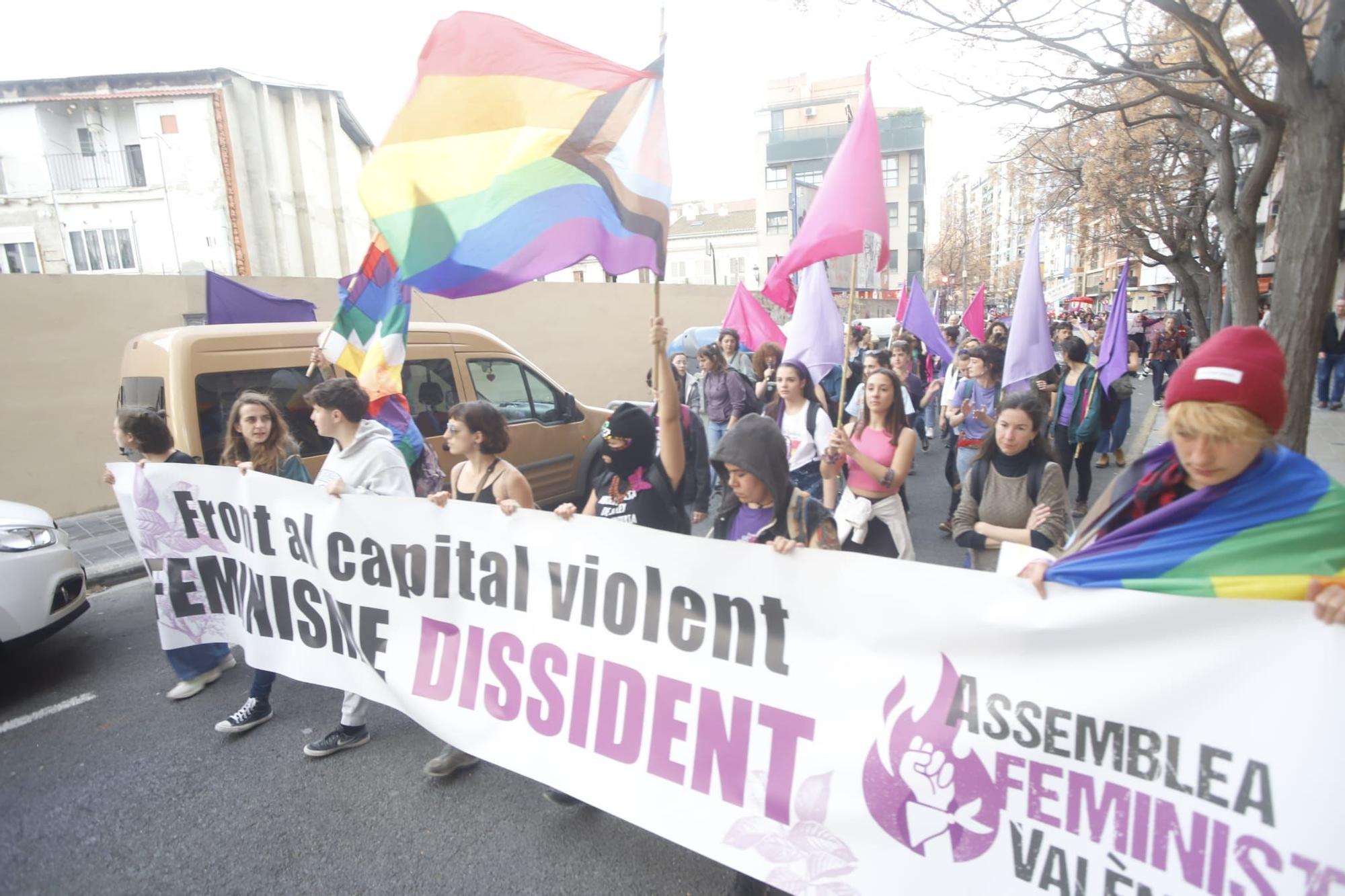 Así ha sido la manifestación de la Assemblea Feminista de València