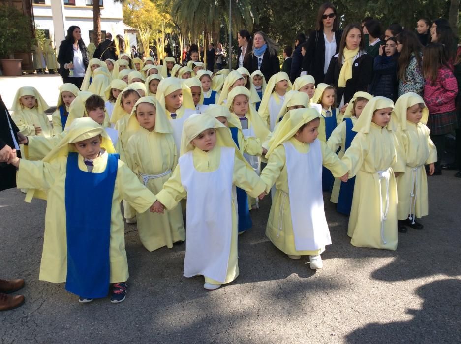 Procesión en el Colegio de Gamarra.