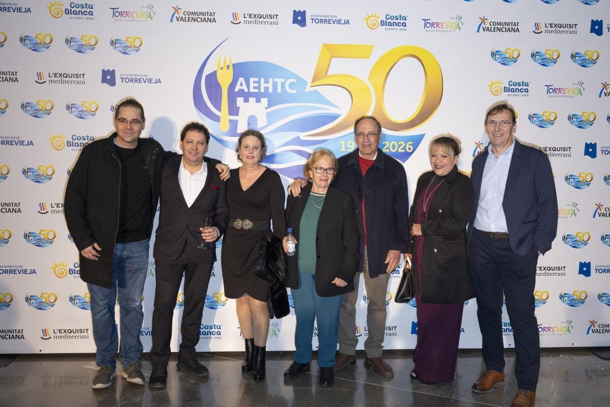Una gran noche para la hostelería de Torrevieja para celebrar el 50 aniversario de su asociación