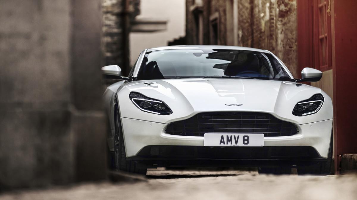 Aston Martin acelera su salida a bolsa