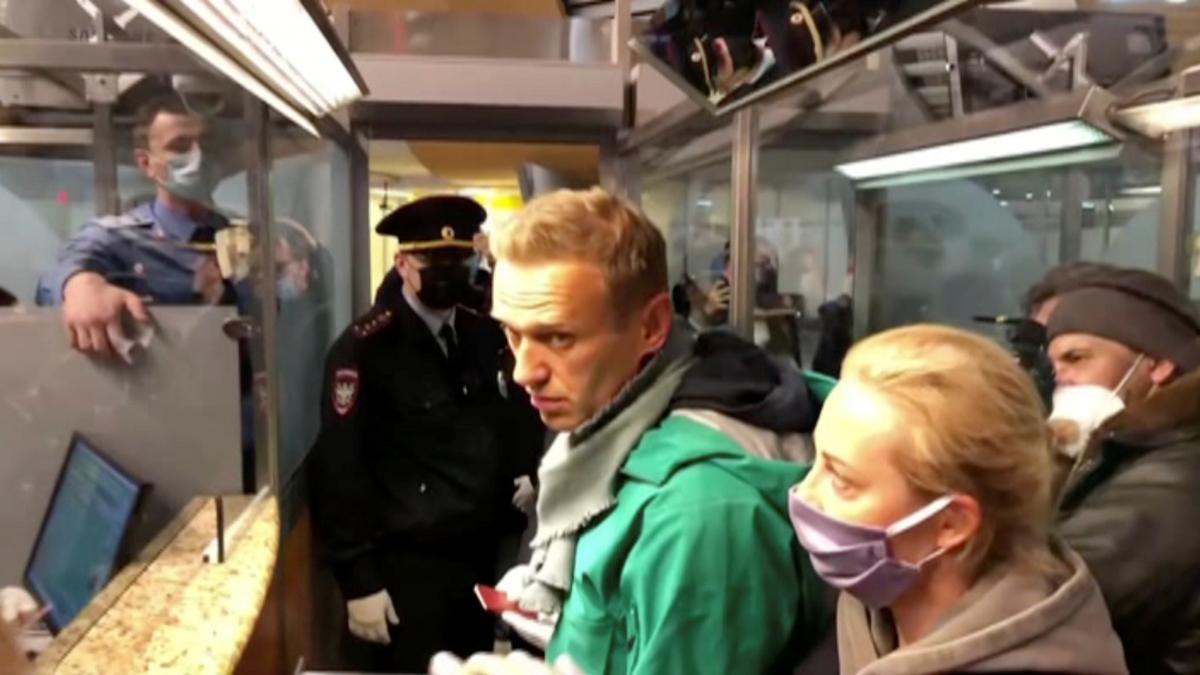 El abogado de Navalni denuncia que no le permiten hablar con su cliente
