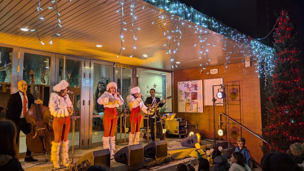 Acto de encendido del alumbrado navideño, ayer, en Nigrán.