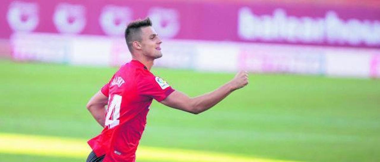 Valjent celebra el tanto  que anotó ante el Tenerife en Son Moix el pasado 3 de octubre.