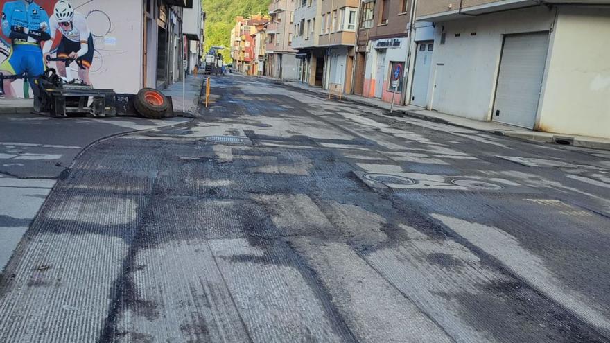 En marcha el &quot;plan de choque&quot; para reasfaltar siete calles de Laviana