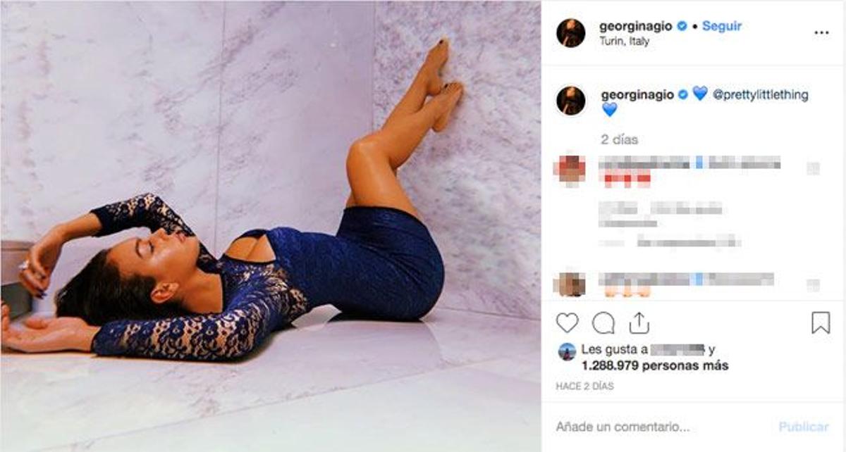 Giorgina Rodríguez y el vestido de Pretty Little Thing con escote rombo del millón de likes en Instagram