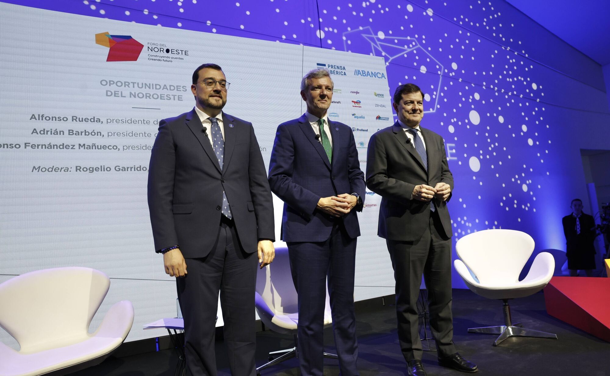 Los presidentes autonómicos de Galicia, Asturias y Castilla y León se suman al Foro del Noroeste para participar en una mesa redonda. 