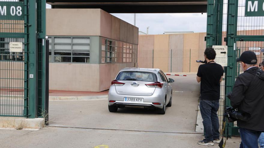 Els independentistes presos conviden per carta Arrimadas i Albiol a visitar-los a Lledoners