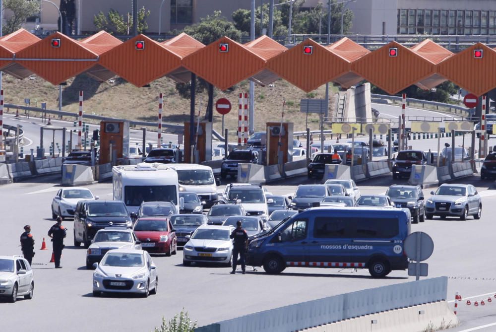 Gran desplegament policial a la Jonquera