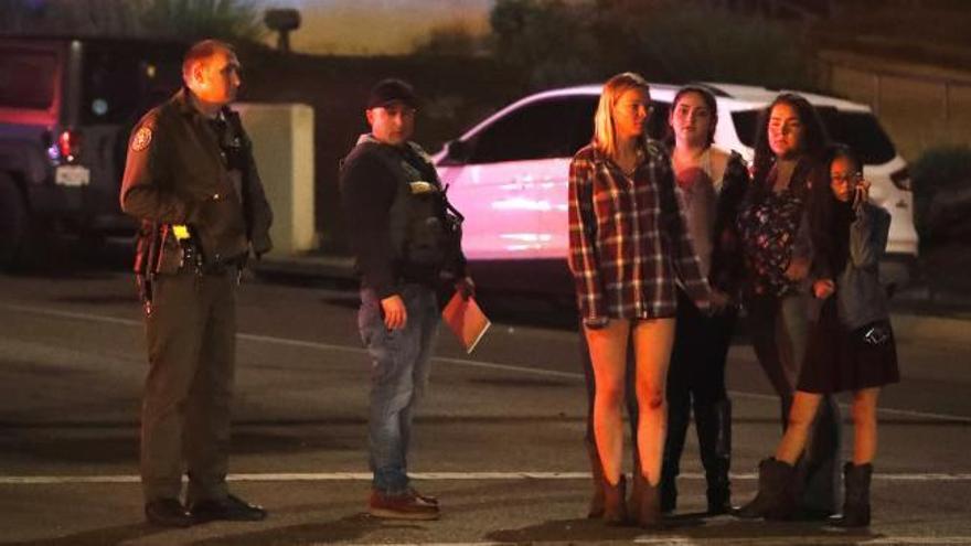 Doce muertos en un tiroteo durante una fiesta universitaria en California
