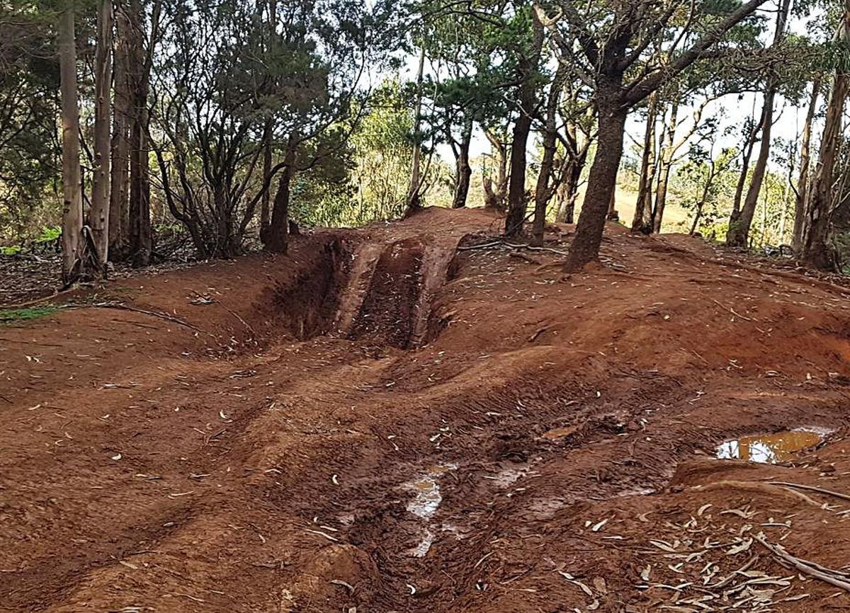 Las motos y los 4x4 degradan la zona entre El Púlpito y Mesa Mota