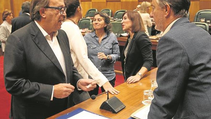 Intervención avala la creación de las plazas del 010 y ZeC reta al PSOE