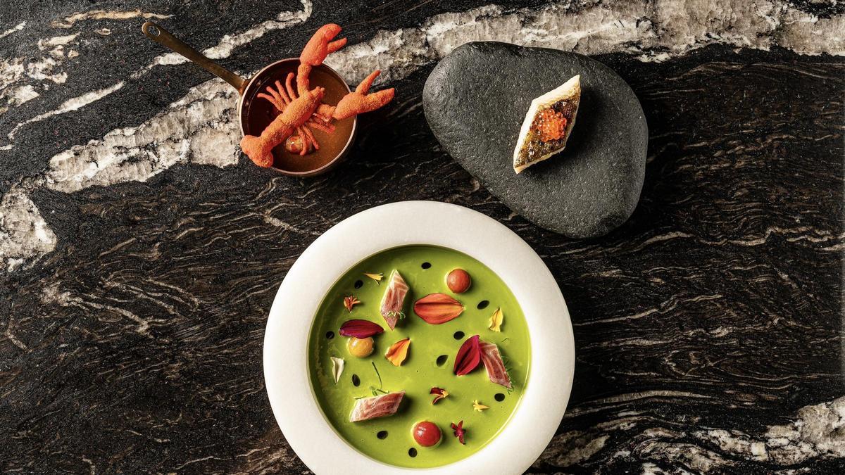 Cangrejo de río, trucha y escabeche en Ancestral.