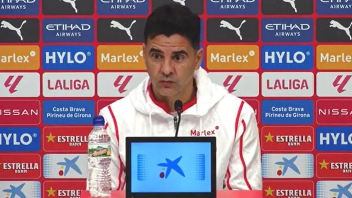 Míchel, durante la rueda de prensa en Montilivi.