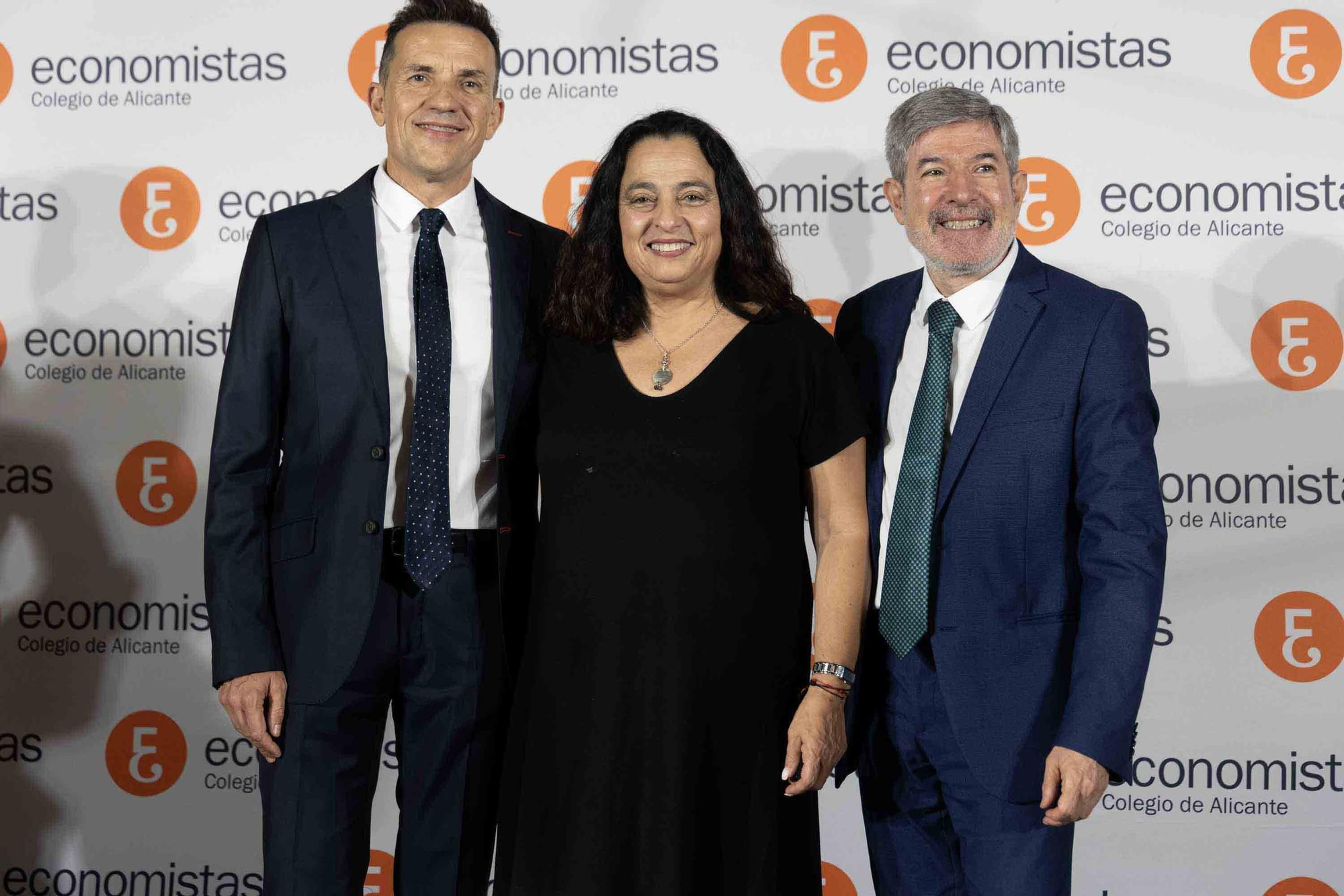 El Colegio de Economistas de Alicante celebra su cena anual en honor a su patrón