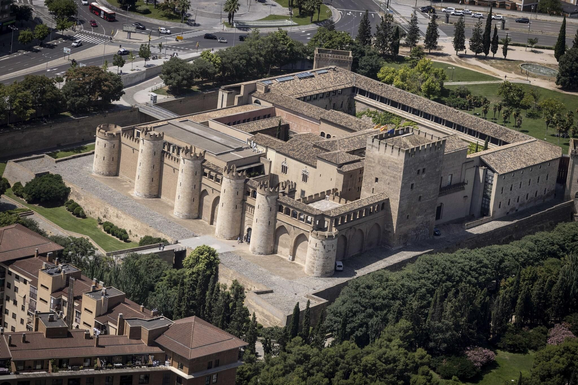 Así se ve Zaragoza desde el helicóptero de la Unidad Aérea de la Policía