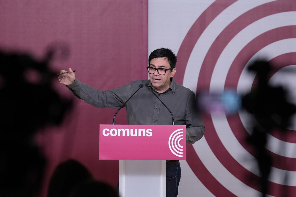 El portavoz de los Comuns y diputado de Sumar en el Congreso, Gerardo Pisarello, durante una rueda de prensa