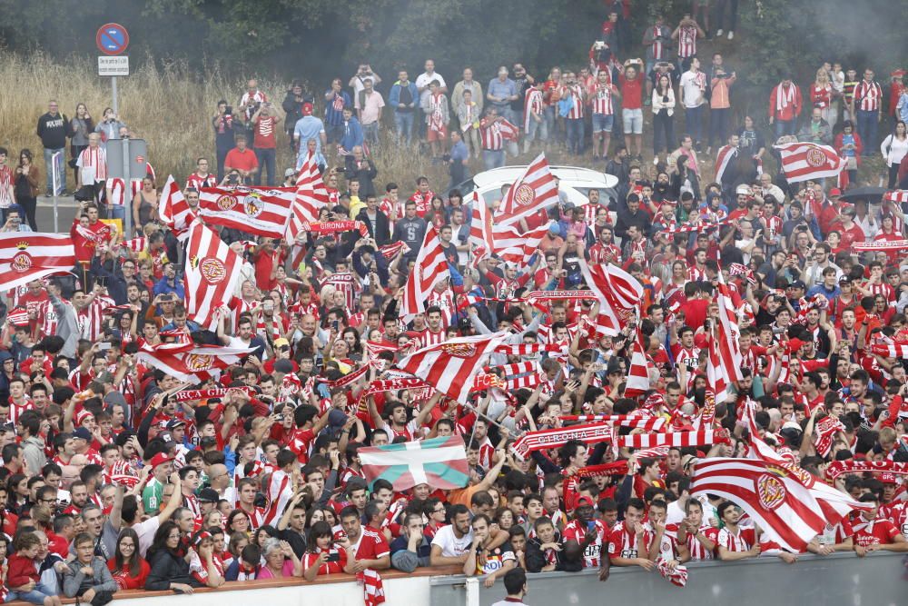 Rebuda històrica de l'afició del Girona FC a Montilivi