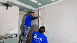 Las reformas de pisos en A Coruña escalan en torno los mil euros por metro cuadrado por la subida de materiales y personal