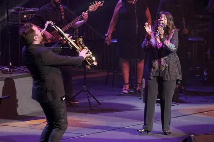 CONCIERTO DE GLORIA GAYNOR EN "LEGENDS LIVE"